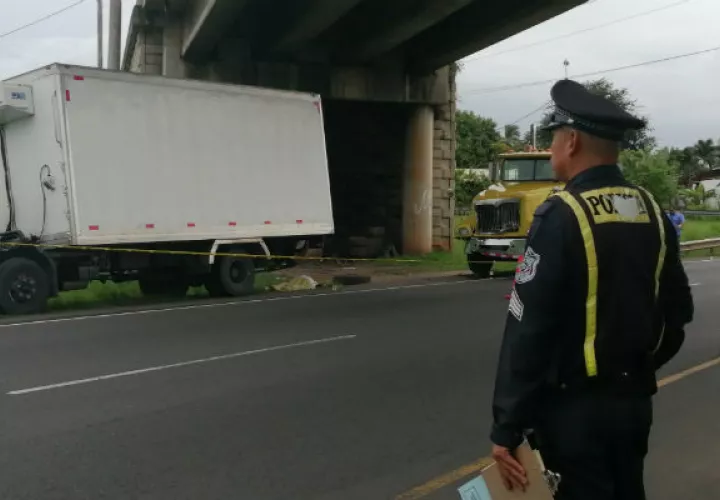 El mortal accidente fue en la autopista Arraiján-La Chorrera. Foto: Eric A. Montenegro.