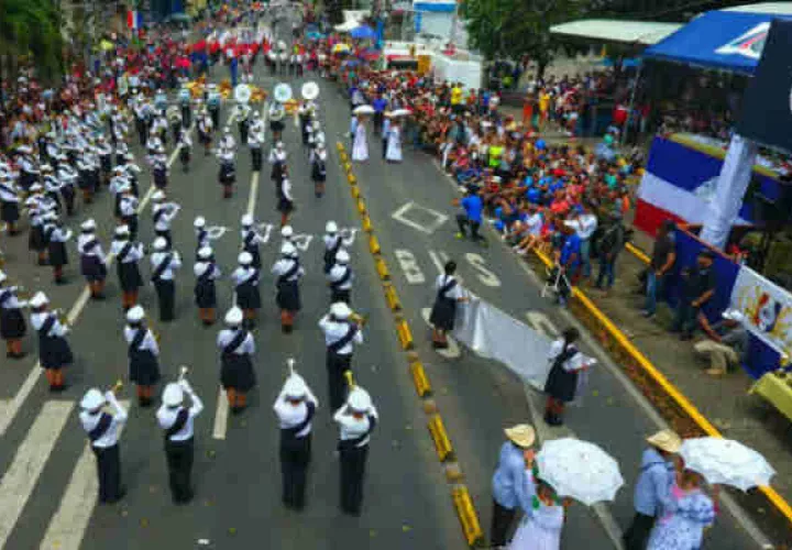  XXIII Encuentro de Bandas Estudiantiles que organiza la Lotería Nacional de Beneficiencia (LNB). Foto/Archivos