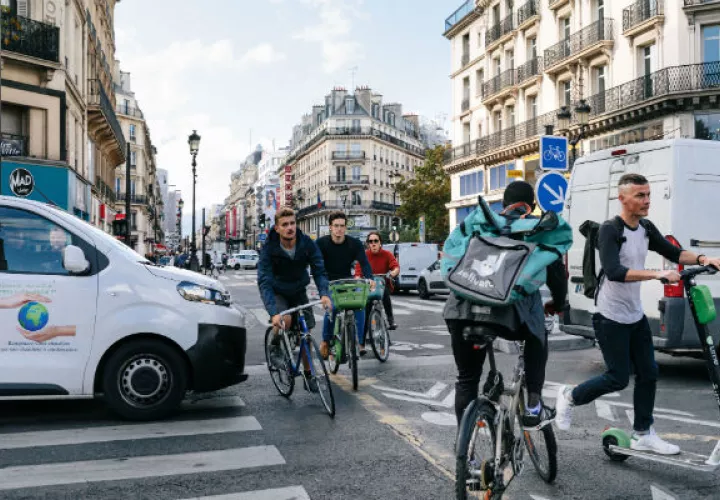 París hoy es la octava ciudad más amigable con las bicicletas, en comparación con 17ava en el 2015. Foto/ Andrea Mantovani para The New York Times.