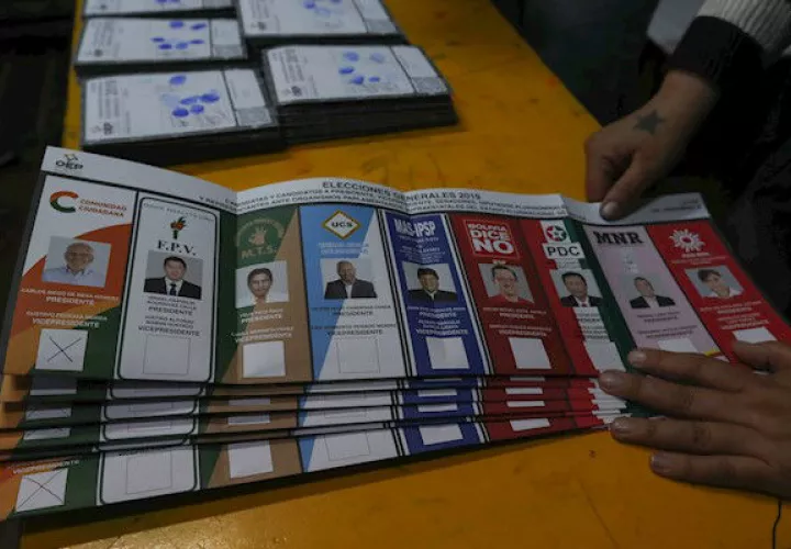 Con estos porcentajes, ambos irían a una segunda vuelta, que sería en diciembre, puesto que ninguno alcanza el 50 por ciento para ser proclamado ya vencedor, ni el 40 con diez puntos de ventaja sobre el segundo, como establece la ley electoral.