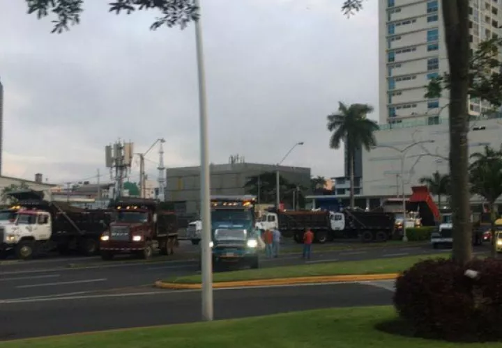 Cierre en la Cinta Costera.