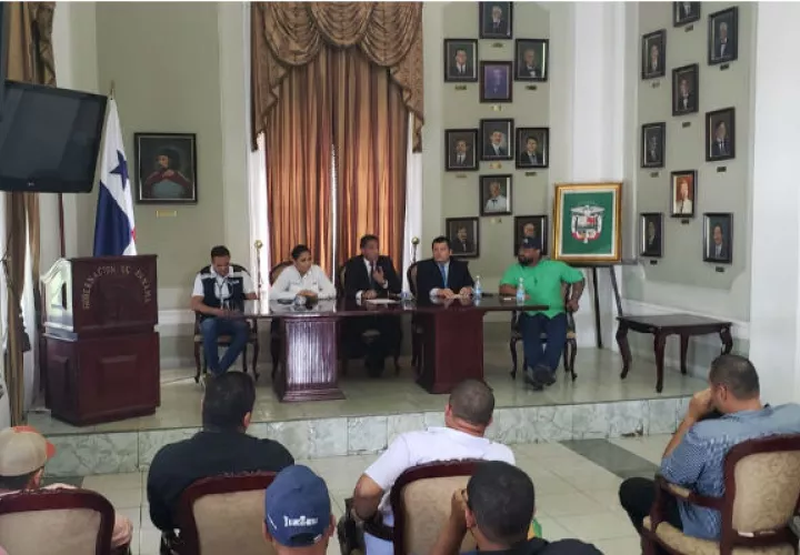 Reunión en la Gobernación de Panamá.