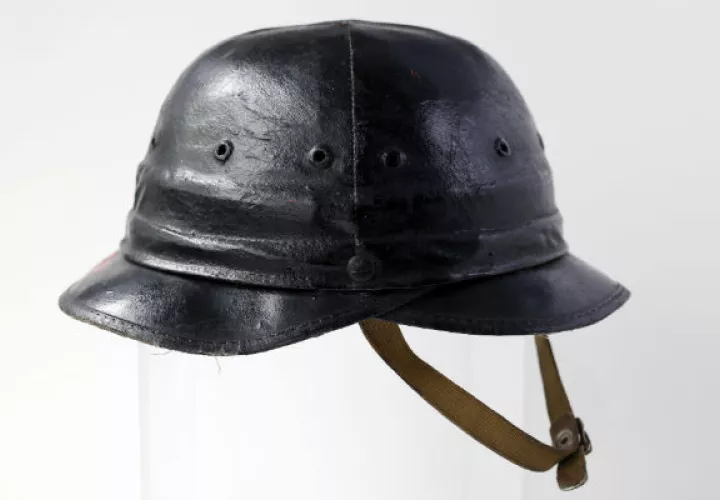 El casco duro Bullard original está inspirado en los cascos de infantería de la Primera Guerra Mundial. Foto/ Luke Sharrett para The New York Times.
