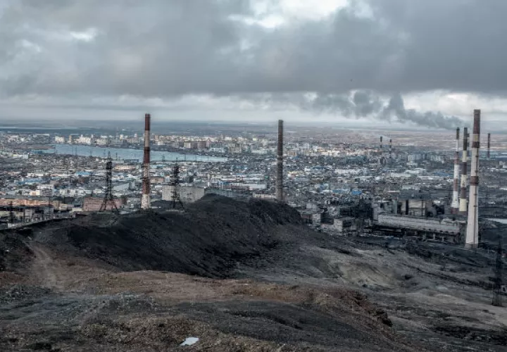 Norilsk, centro minero de níquel y la ciudad importante más aislada de Rusia, recibió internet más rápido en 2017. Foto/ Maxim Babenko para The New York Times.