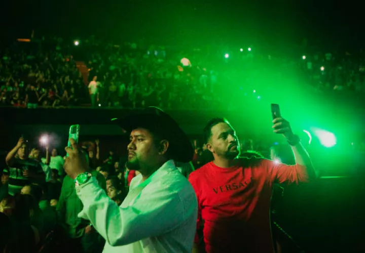 El trapcorrido mezcla la canción tradicional mexicana con influencias del hip-hop. Un show en Los Ángeles. Foto/ Alex Welsh para The New York Times.