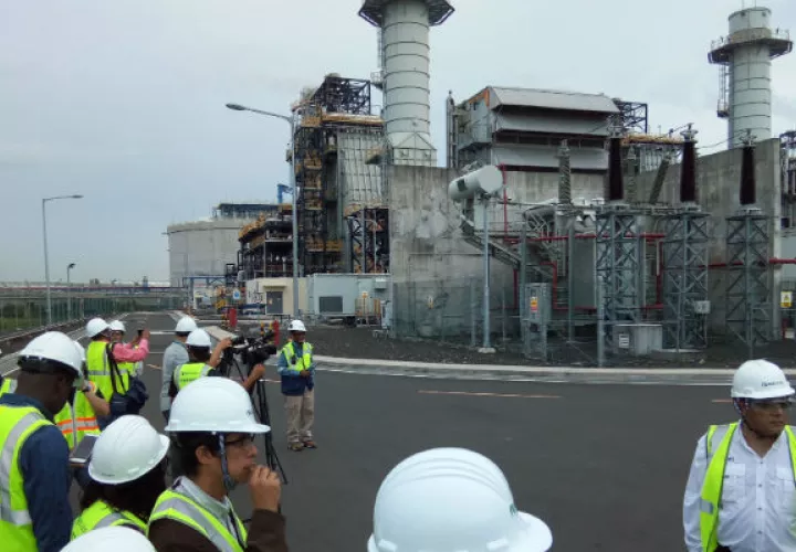 La planta ayudará al traslado y distribución de gas natural licuado en Centroamérica. Foto: Diómedes Sánchez S. 