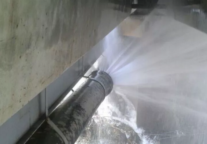 Diablo, Calidonia, Perejil, Curundú y otros sectores no cuentan con el suministro de agua potable. Foto: Panamá América.