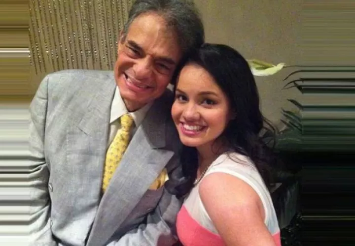 José José junto a Sarita Sosa, su hija menor. Foto: Internet