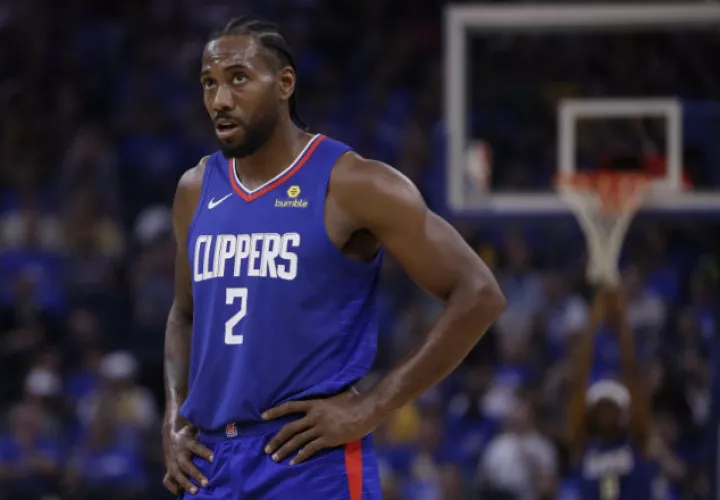 Kawhi Leonard se robó el show. Foto AP