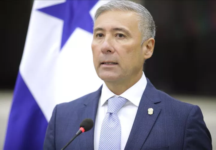 De ser admitida la solicitud de Olmedo  Arrocha, le corresponderá a otro magistrado conocer y considerar el borrador del fallo final.