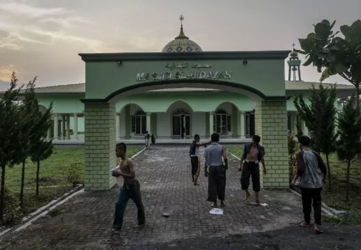 Una escuela en Jakarta que desradicaliza a hijos de rebeldes. El Gobierno trata de purgar el extremismo. Foto/ Ulet Ifansasti para The New York Times.