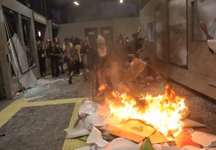 Hasta el momento nadie de ha atribuido los hechos ocurridos en la sede del PRD. Foto: Panamá América.