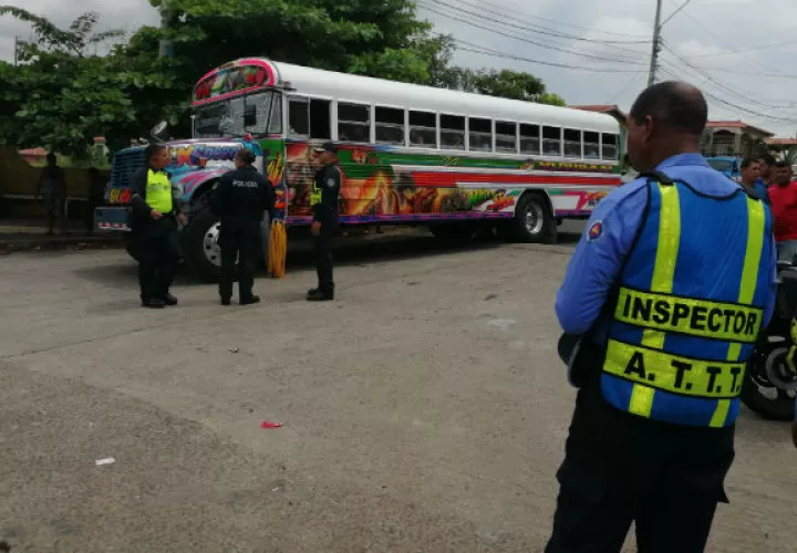 El conflicto entre los conductores de ambas rutas inició en la madrugada. Foto: Eric A. Montenegro.,
