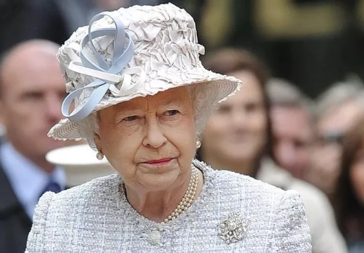 Reina Isabel.
