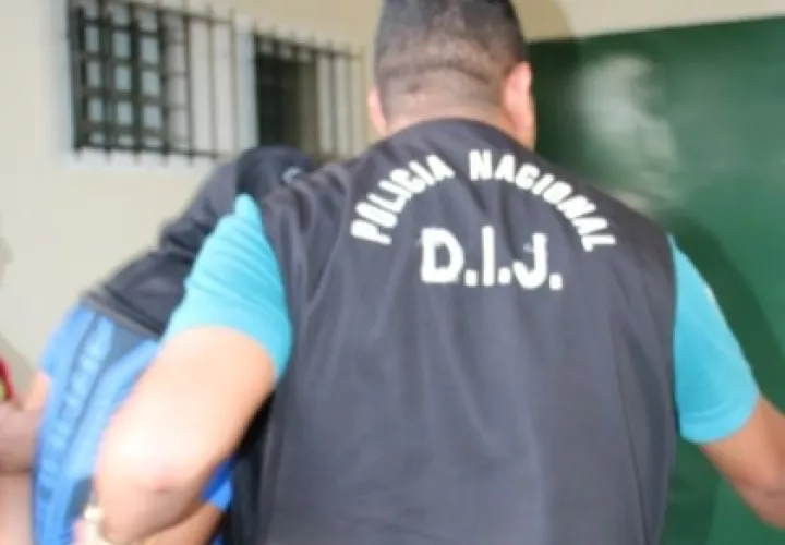 La captura de este sujeto se realizó en el barrio El Varital en el distrito de David, luego de un trabajo de inteligencia por parte de las autoridades policiales y civiles.