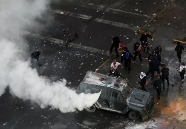 El dirigente chileno justificó la declaración del "estado de emergencia" en el país, como una herramienta "democrática y constitucional", para "restaurar el orden público y proteger" a los ciudadanos.