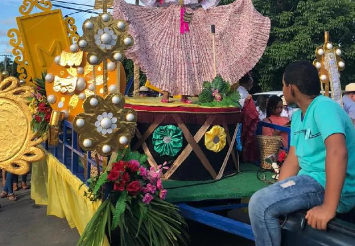 Desfile de carretas.  Cortesía