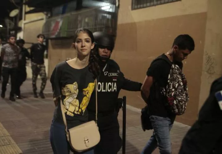 Entre los detenidos durante las protestas contra las reformas constitucionales hay ciudadanos extranjeros.