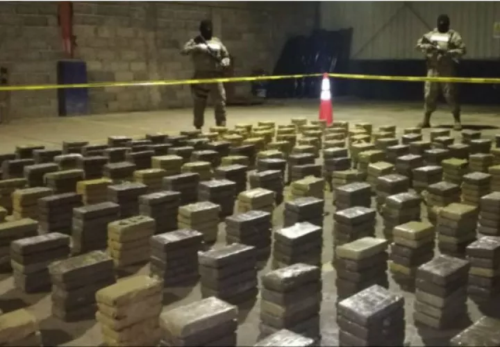 Paquetes de droga decomisadas.