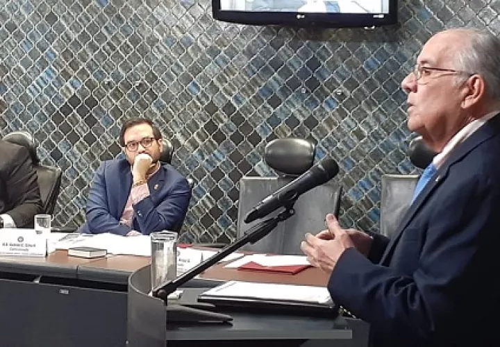 Ayer la Comisión de Gobierno, inició las entrevistas a 13 de los 24 aspirantes a defensor del pueblo.