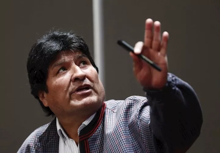 Los hijos del expresidente boliviano acudieron durante esta semana a la Embajada argentina en La Paz para tramitar su traslado, que realizarán sin ningún trato especial.