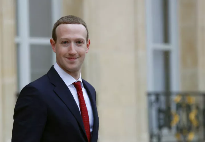 “En cierto nivel, nadie merece tener tanto dinero”, comentó Mark Zuckerberg sobre los multimillonarios. Foto/ Francois Mori/Associated Press.