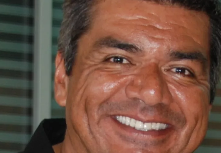 George López. 