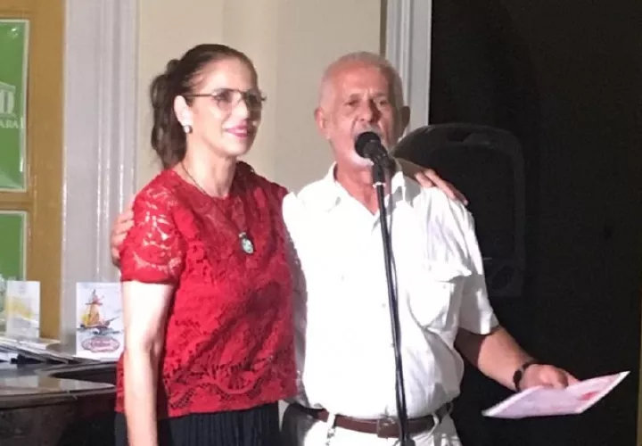 Irene de Delgado (Panamá) y Luis Cabrera (Cuba). Cortesía Aplij