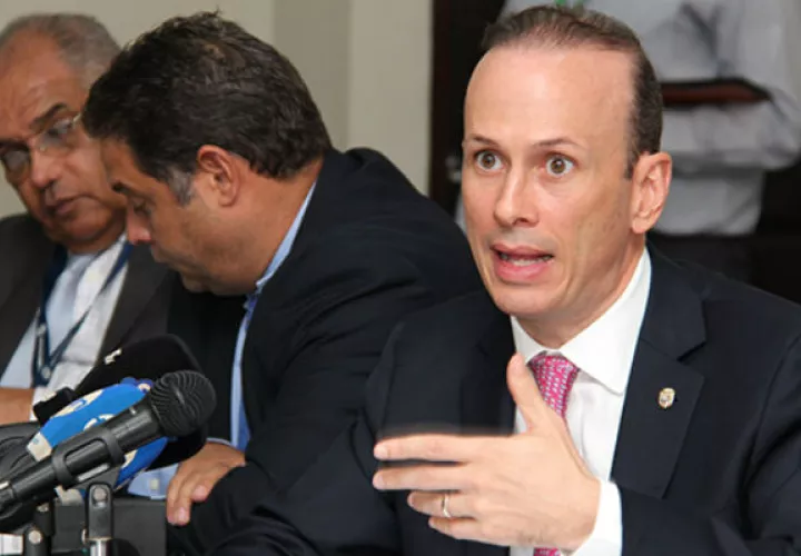 Iván Zarak asegura que medios de comunicación quieren afectar las relaciones diplomáticas entre Panamá y China. Foto: Panamá América.