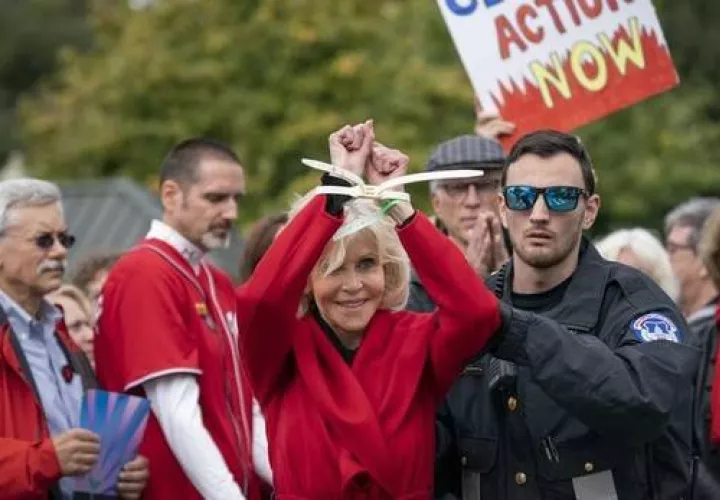 Jane Fonda protesta. ¿Asunto? El cambio climático.