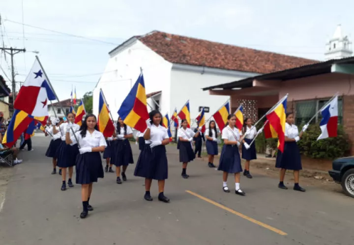 Se espera que el desfile inicie a las 10 de la mañana, y termine en  la medianoche. Foto: Thays Domínguez.
