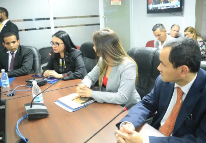La ministra Markova Concepción espera que el pago se pueda realizar antes del 27 de diciembre. /Cortesía
