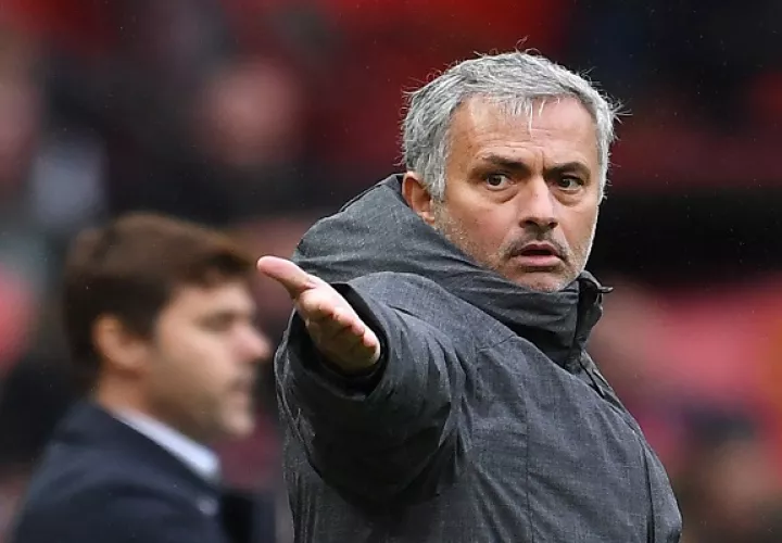 Mou vuelve a la Premier.