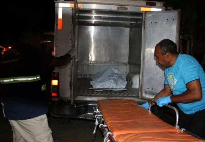 Hasta ahora no hay personas aprehendidas por este homicidio donde todo indica que se trató de un intento de robo a mano armada. FOTO/Mayra Madrid