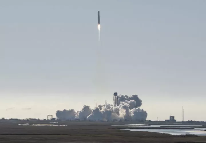 La empresa Northrop Grumman lanzó la cápsula Cygnus para la NASA desde Wallops Island, Virginia. Foto: AP.