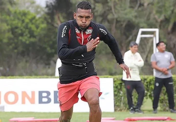 Negrito Quintero es uno de los jugadores más populares de Universitario.