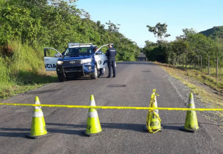 Funcionarios del Ministerio Público volvieron a la escena del crimen a recabar  evidencias.  Foto: Melquíades Vásquez. 