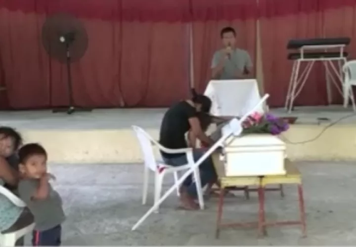 Se informó que para realizar el sepelio del pequeño la comunidad llevó a cabo una colecta para apoyar a los familiares. Foto/Mayra Madrid