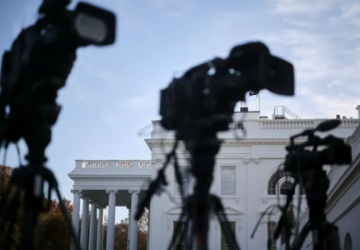 Menos de la mitad de los estadounidenses confía ahora en los medios, reporta Gallup. Una vista de la Casa Blanca. Foto/ T.J. Kirkpatrick.