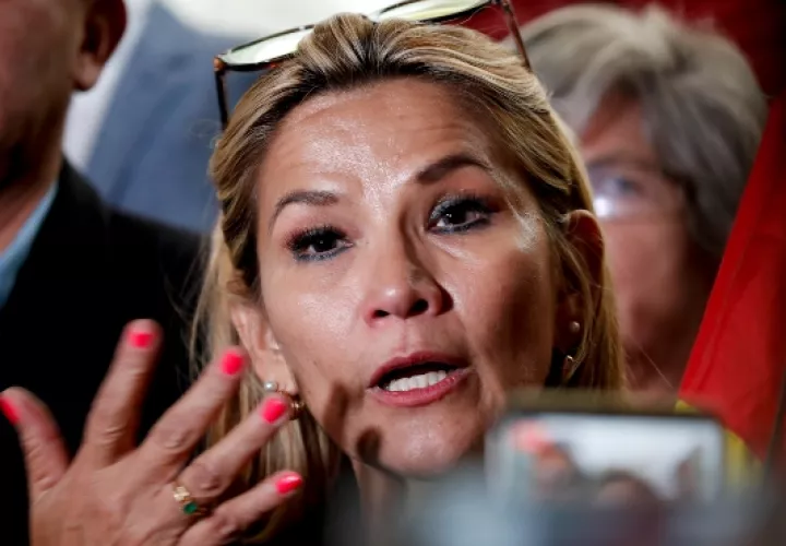 La senadora opositora Janine Añez, se comprometió a garantizar la seguridad de los senadores para la reunión de hoy. FOTO/AP