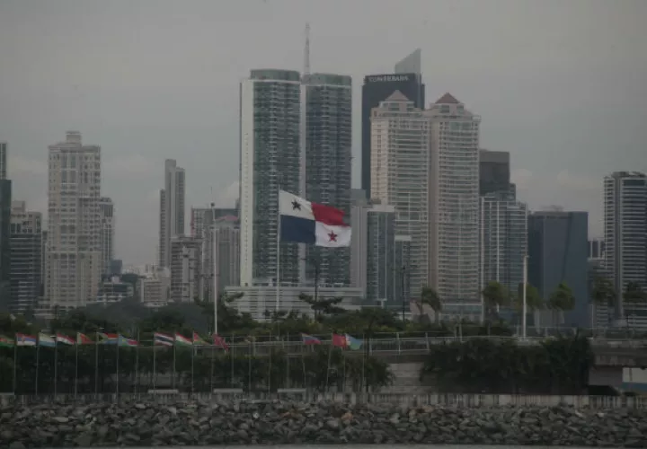 A través de las inversiones y relaciones diplomáticas con los Emiratos Árabes Unidos, el Gobierno panameño espera afianzar los cuatro pilares. Foto/Víctor Arosemena