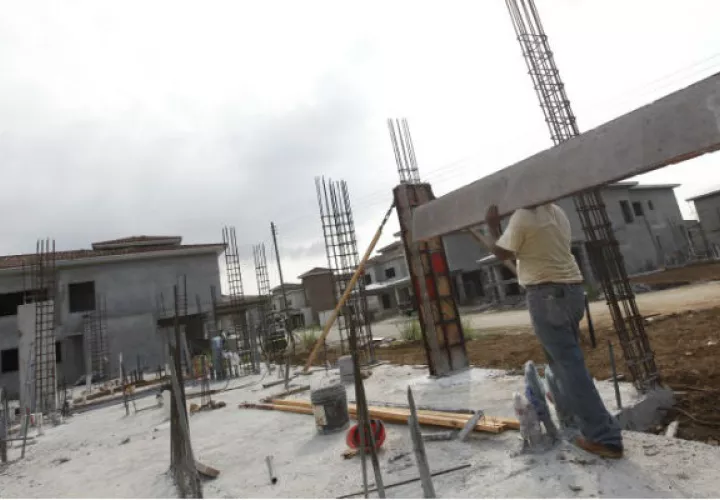 La demanda local de cemento se ha visto impactada por la caída en la construcción. Archivo