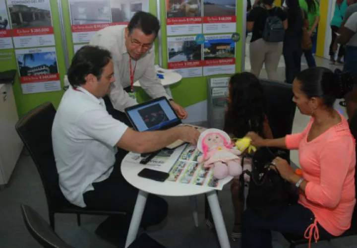 Entre las agresivas ofertas, los promotores están ofreciendo a sus clientes viviendas de $200 mil con descuentos que van desde los $10 mil hasta los $15 mil. Foto/Archivo