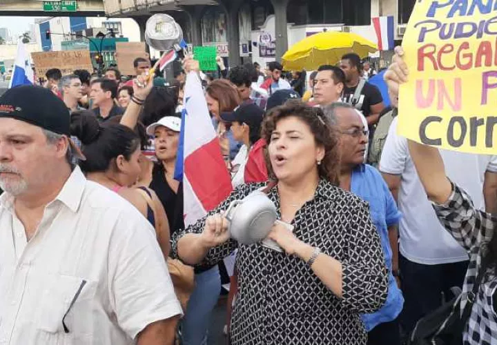 Las protestas contra las reformas constitucionales han sido constantes desde que las aprobó la Asamblea Nacional.