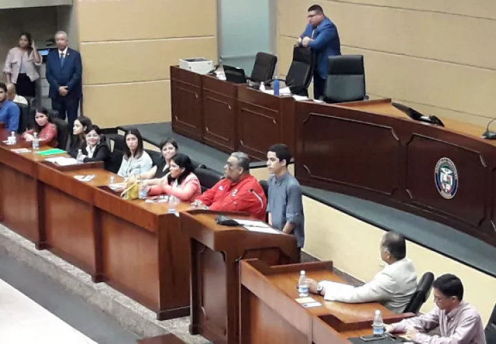 Diálogo sobre las reformas constitucionales.