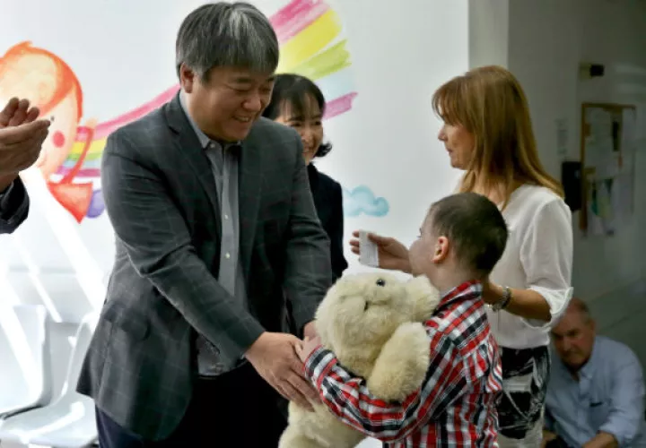 La foca "PARO", un robot terapéutico. Foto/EFE