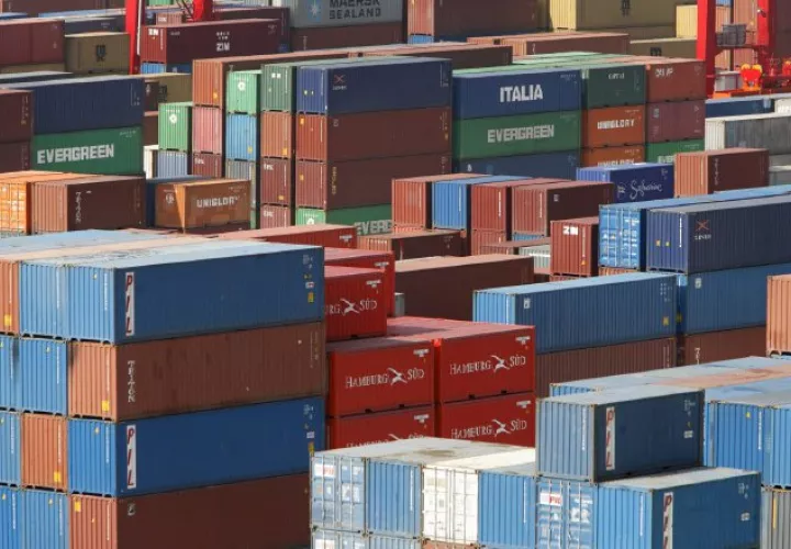 El transporte en el sector logístico genera miles de empleos que podrían estar en riesgo. EFE