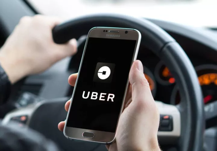 Usuarios de Uber tendrán acceso a tarjetas de débito, crédito o prepago.