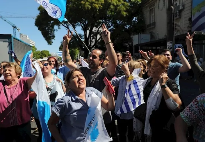 Los votos observados son aquellos emitidos por personas que sufragaron en un circuito (mesa) diferente al suyo por algún motivo justificado.
