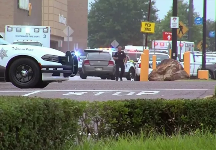 El tiroteo de El Paso, ocurrido en el estacionamiento de una tienda del supermercado Walmart, dejó un total de 22 muertos y 24 heridos.